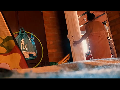 ❤️ Mano dėdė seka paskui mane į dušą, jis dulkina mane, kol aš prausiuosi duše. ❤❌ Kietas porno prie mūsų ☑